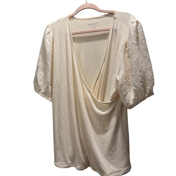 torrid Tops - Torrid Ribbed V-Neck Surplice Top Pristine‎ Size 2 (2X 18–20) Soft Stretch